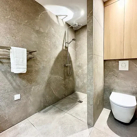 Sous Les Palmiers - Neuf - Parking - Centre - Tele Apartment